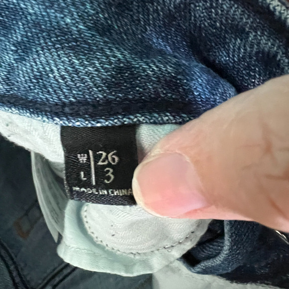 Abercrombie & Fitch Embroidered Waist Distressed Denim Shorts Size 26 button fly - Picture 4 of 6